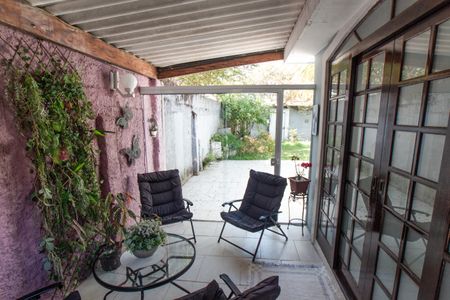 Casa à venda com 286m², 3 quartos e 6 vagas Casa à venda com 286m², 3 quartos e 6 vagasQuintal