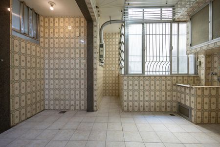 Apartamento para alugar com 119m², 3 quartos e 1 vagaÁrea de Serviço