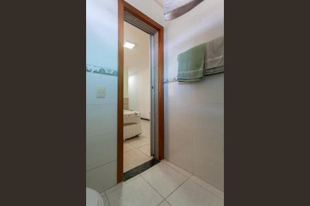 Casa à venda com 138m², 3 quartos e 2 vagasBanheiro da Suíte