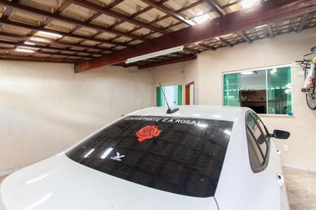 Casa à venda com 138m², 3 quartos e 2 vagasGaragem