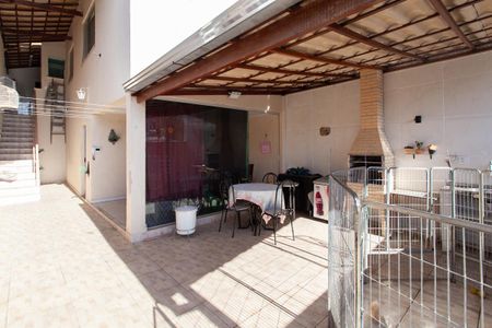 Casa à venda com 138m², 3 quartos e 2 vagasEspaço Gourmet