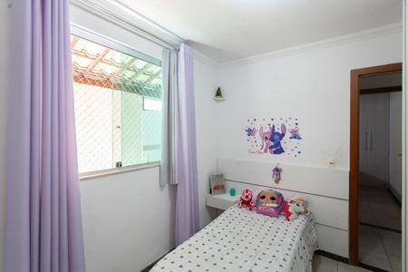 Casa à venda com 138m², 3 quartos e 2 vagasQuarto1