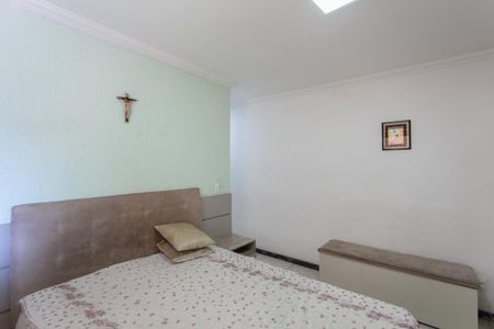 Casa à venda com 138m², 3 quartos e 2 vagasSuíte