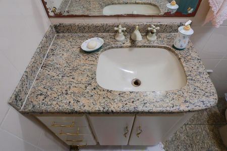 Apartamento à venda com 96m², 3 quartos e 2 vagasBanheiro