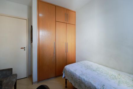 Apartamento à venda com 96m², 3 quartos e 2 vagasQuarto 2