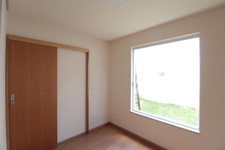 Casa à venda com 130m², 3 quartos e 3 vagasSemi-Suíte 1