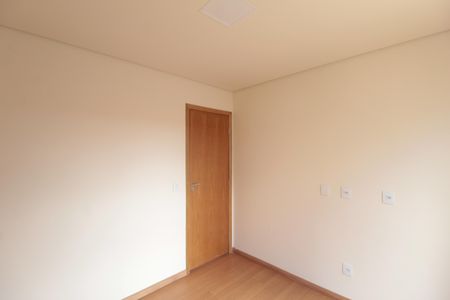 Casa à venda com 130m², 3 quartos e 3 vagasSemi-Suíte 2