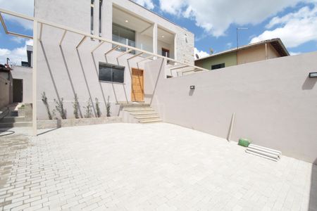 Casa à venda com 130m², 3 quartos e 3 vagasGaragem