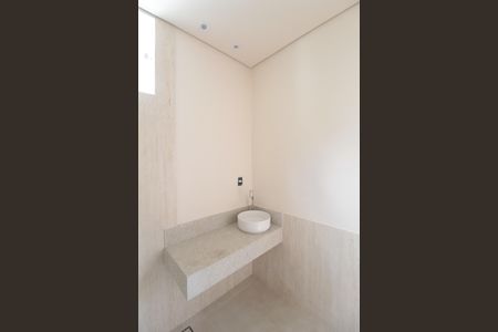 Casa à venda com 130m², 3 quartos e 3 vagasBanheiro da Suite