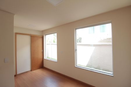 Casa à venda com 130m², 3 quartos e 3 vagasSuite