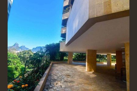 Apartamento à venda com 139m², 3 quartos e 2 vagas Apartamento à venda com 139m², 3 quartos e 2 vagasÁrea comum