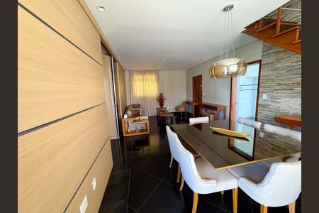 Apartamento para alugar com 300m², 4 quartos e 2 vagasSala