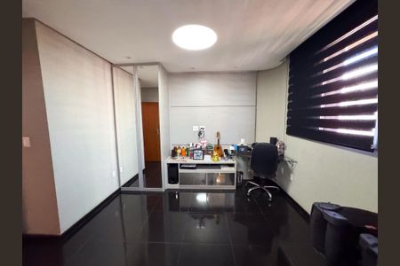 Apartamento para alugar com 300m², 4 quartos e 2 vagasQuarto