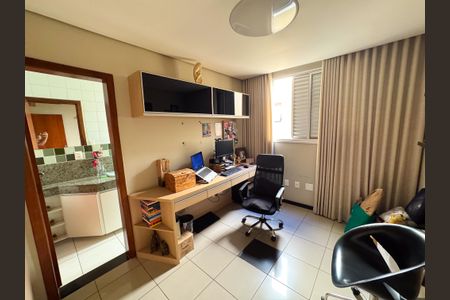 Apartamento para alugar com 300m², 4 quartos e 2 vagasQuarto 3