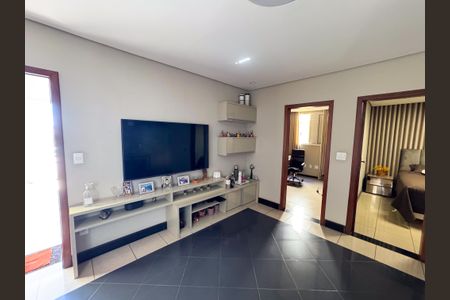 Apartamento para alugar com 300m², 4 quartos e 2 vagasHall