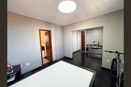 Apartamento para alugar com 300m², 4 quartos e 2 vagasQuarto