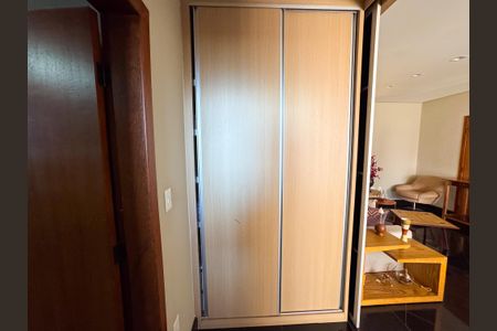 Apartamento para alugar com 300m², 4 quartos e 2 vagasCorredor