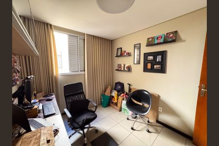 Apartamento para alugar com 300m², 4 quartos e 2 vagasQuarto 3