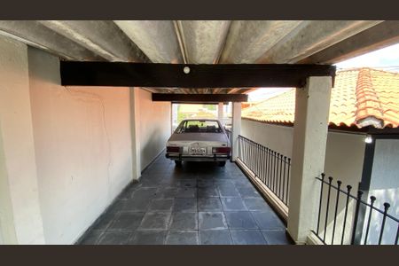 Casa à venda com 426m², 8 quartos e 2 vagas Casa à venda com 426m², 8 quartos e 2 vagasGaragem