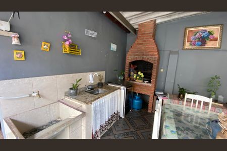 Casa à venda com 426m², 8 quartos e 2 vagas Casa à venda com 426m², 8 quartos e 2 vagasÁrea de Serviço - Quintal