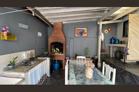 Casa à venda com 426m², 8 quartos e 2 vagas Casa à venda com 426m², 8 quartos e 2 vagasÁrea de Serviço - Quintal