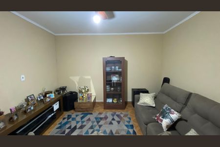 Casa à venda com 426m², 8 quartos e 2 vagas Casa à venda com 426m², 8 quartos e 2 vagasCasa 2 - Sala