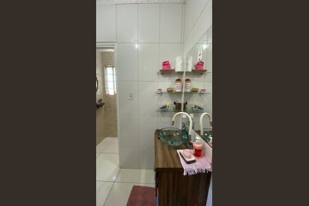 Casa à venda com 426m², 8 quartos e 2 vagas Casa à venda com 426m², 8 quartos e 2 vagasBanheiro