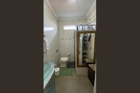 Casa à venda com 426m², 8 quartos e 2 vagas Casa à venda com 426m², 8 quartos e 2 vagasCasa 2 - Banheiro