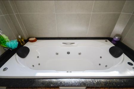 Apartamento à venda com 70m², 3 quartos e 1 vagaBanheiro 2