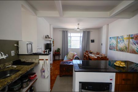 Apartamento à venda com 70m², 3 quartos e 1 vagaCozinha e Área de Serviço