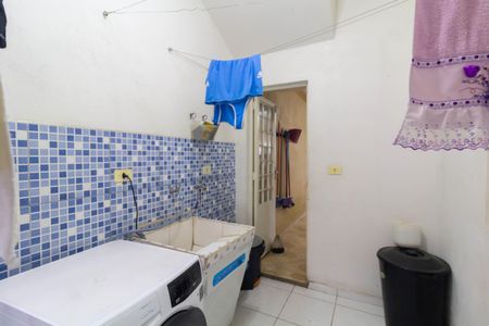 Casa à venda com 160m², 4 quartos e 1 vagaÁrea de Serviço