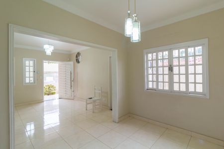 Casa à venda com 160m², 4 quartos e 1 vagaSala