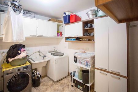 Casa à venda com 226m², 4 quartos e 2 vagasÁrea de Serviço