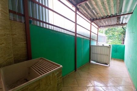 Casa à venda com 200m², 3 quartos e 2 vagasCasa 1 - Quintal