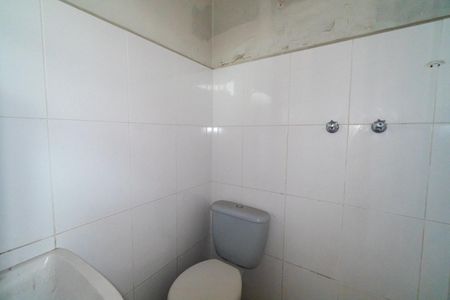 Casa à venda com 200m², 3 quartos e 2 vagasCasa 2 - Banheiro