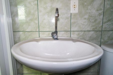 Casa à venda com 200m², 3 quartos e 2 vagasCasa 1 - Banheiro da Suite Detalhe