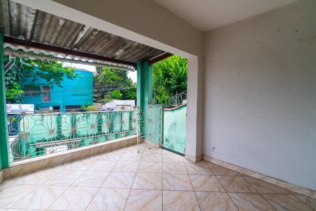 Casa à venda com 200m², 3 quartos e 2 vagasCasa 1 - Varanda