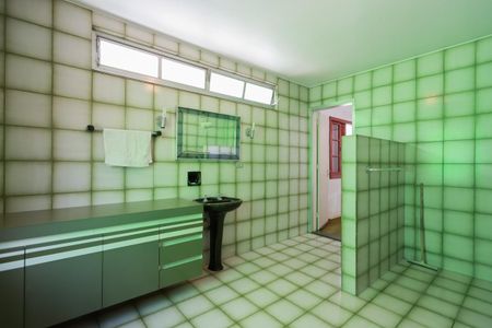 Casa à venda com 223m², 3 quartos e 1 vagaBanheiro da Suíte