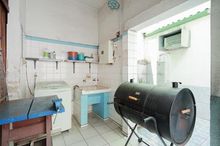 Casa à venda com 223m², 3 quartos e 1 vagaÁrea de serviço