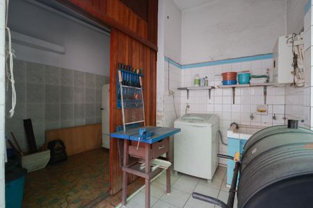 Casa à venda com 223m², 3 quartos e 1 vagaÁrea de serviço