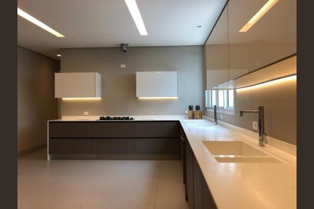 Casa à venda com 650m², 4 quartos e 8 vagas