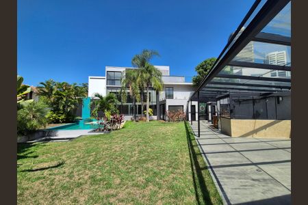 Casa de condomínio à venda com 1280m², 6 quartos e 5 vagasÁrea externa