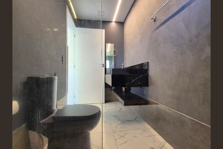 Casa de condomínio à venda com 1280m², 6 quartos e 5 vagasBanheiro da Suíte 1