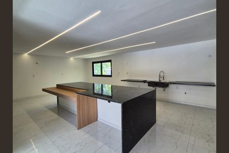 Casa de condomínio à venda com 1280m², 6 quartos e 5 vagasCozinha