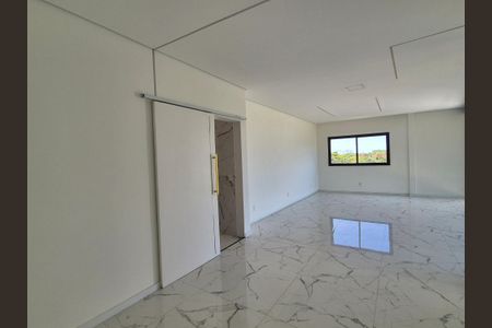 Casa de condomínio à venda com 1280m², 6 quartos e 5 vagasVaranda da suite 4