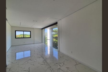 Casa de condomínio à venda com 1280m², 6 quartos e 5 vagasVaranda da suite 4