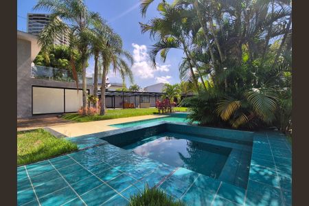 Casa de condomínio à venda com 1280m², 6 quartos e 5 vagasÁrea externa