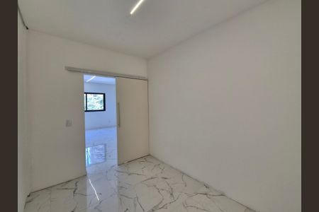 Casa de condomínio à venda com 1280m², 6 quartos e 5 vagasCloset da suíte 5