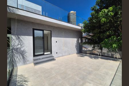 Casa de condomínio à venda com 1280m², 6 quartos e 5 vagasVaranda da Suíte 2