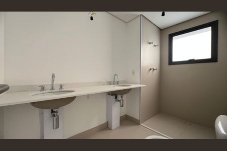 Apartamento para alugar com 195m², 4 quartos e 3 vagasBanheiro da Suíte 2